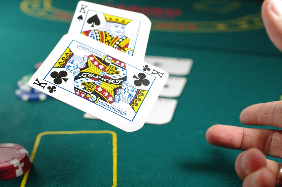 德州扑克底牌选择策略与棋牌代理入门
